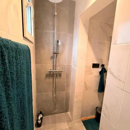 Seafront Apartment Premia De Mar