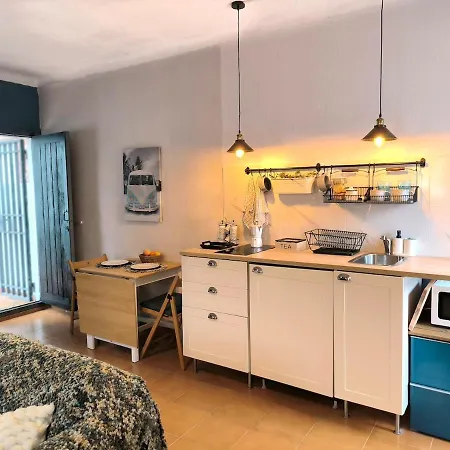 Seafront Apartment *